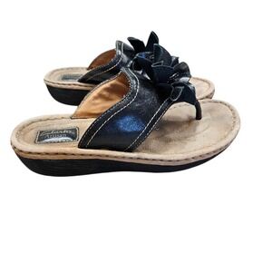 Clarks Artisan 3D Leather Flower Thong Sandals Comfort Slides Black Wedge Size 9